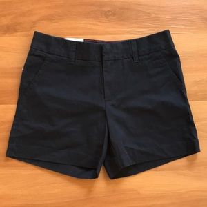 Tommy Hilfiger Navy Shorts. Size 00 NWT